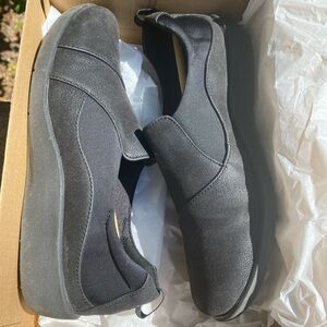 Cloudsteppers by Clarks Men's Gray Slip-On Loafers